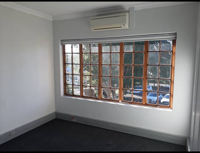 114M² OFFICE TO LET IN HILLCREST CENTRAL
